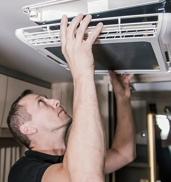  Professional Licensed And Insured Cleaners in Champaign, IL